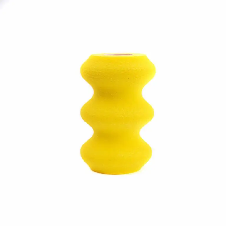 Felpa para techo amarilla de 9 pulgadas marca Arsa para aplicar pintura en superficies grandes. 1