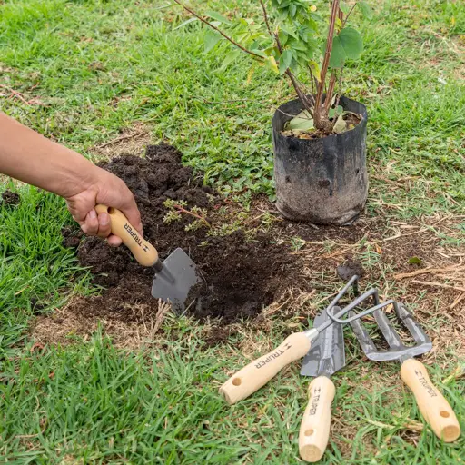 JUEGO DE HERRAMIENTAS PARA JARDIN 4 PIEZAS TRUPER